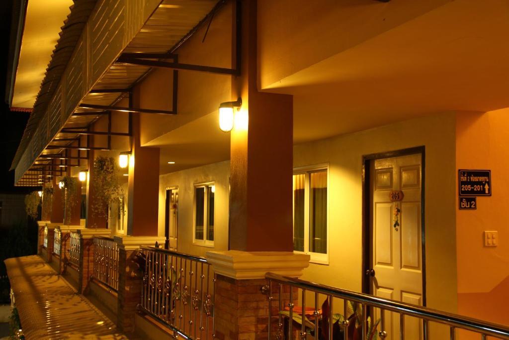 Nan Thara Place Exterior foto
